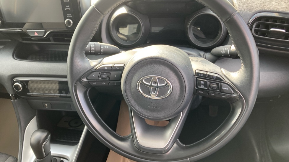 Toyota Yaris 1.5 Hybrid Design 5dr CVT Hybrid Hatchback - Image 10