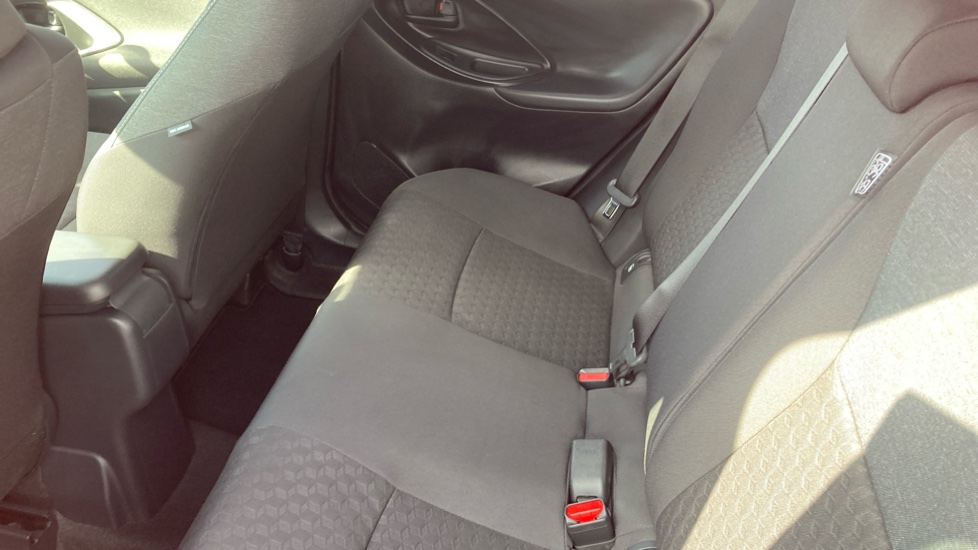 Toyota Yaris 1.5 Hybrid Design 5dr CVT Hybrid Hatchback - Image 15