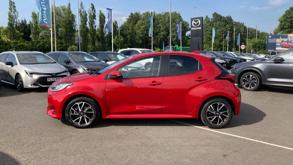 Toyota Yaris 1.5 Hybrid Design 5dr CVT Hybrid Hatchback - Image 24