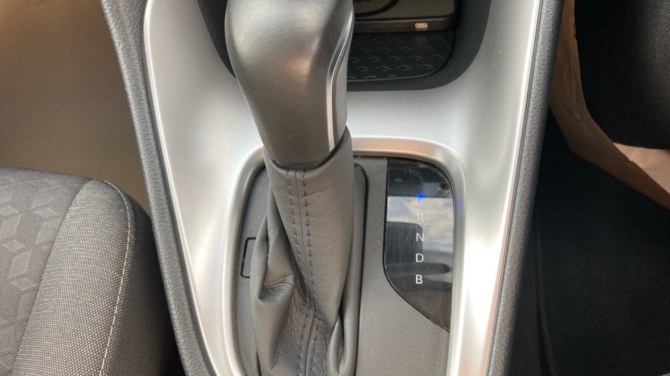 Toyota Yaris 1.5 Hybrid Design 5dr CVT Hybrid Hatchback - Image 39