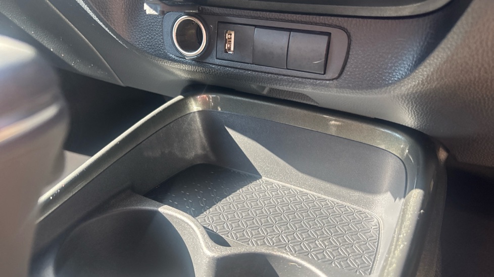 Toyota Aygo X 1.0 VVT-i Edge 5dr Auto Petrol Hatchback - Image 40