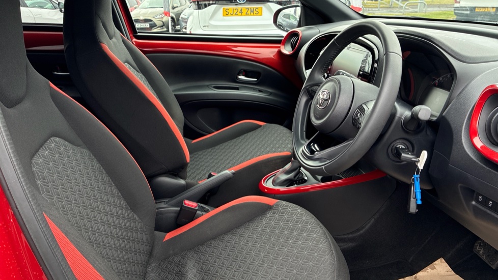 Toyota Aygo X 1.0 VVT-i Edge 5dr Auto Petrol Hatchback - Image 12