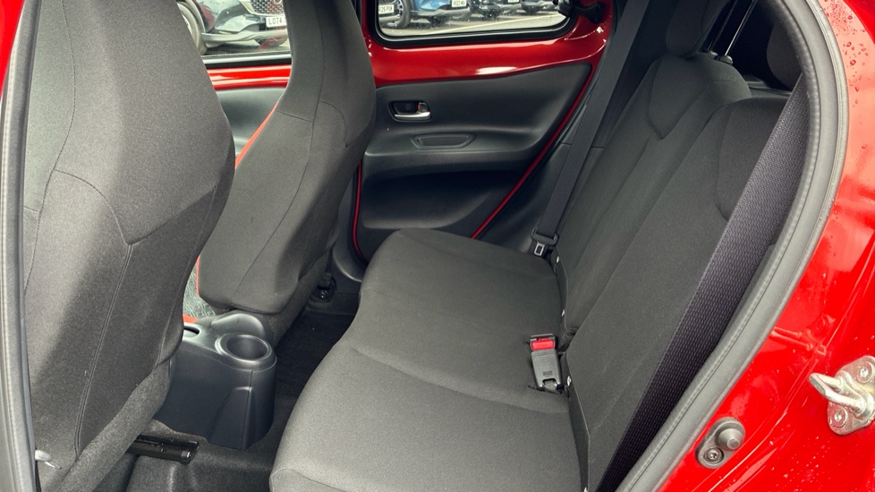 Toyota Aygo X 1.0 VVT-i Edge 5dr Auto Petrol Hatchback - Image 15