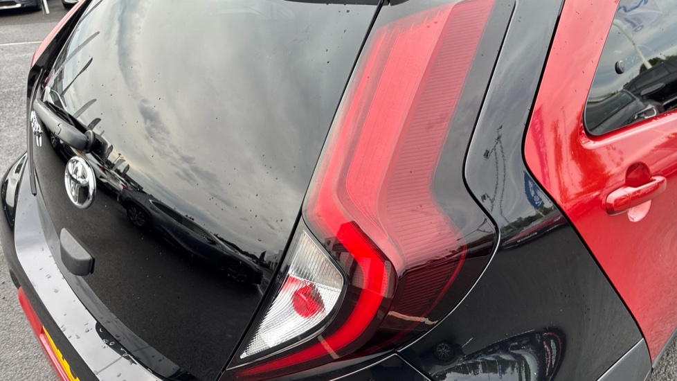Toyota Aygo X 1.0 VVT-i Edge 5dr Auto Petrol Hatchback - Image 21