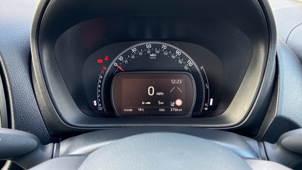 Toyota Aygo X 1.0 VVT-i Pure 5dr Petrol Hatchback - Image 11