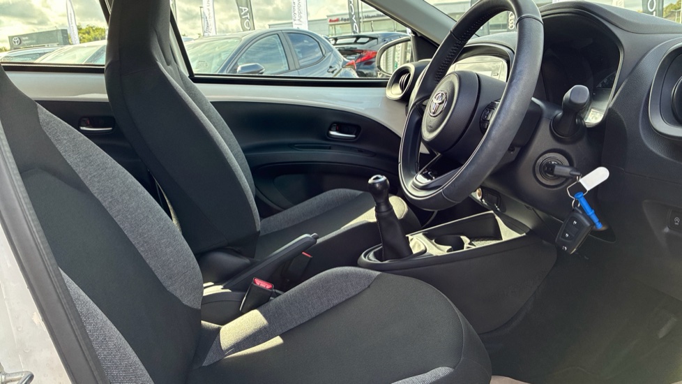 Toyota Aygo X 1.0 VVT-i Pure 5dr Petrol Hatchback - Image 12