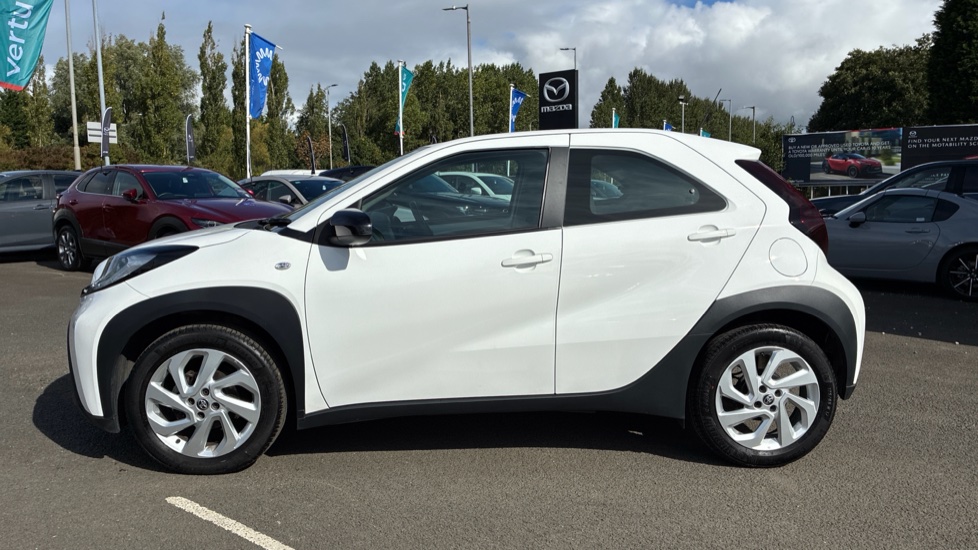 Toyota Aygo X 1.0 VVT-i Pure 5dr Petrol Hatchback - Image 24
