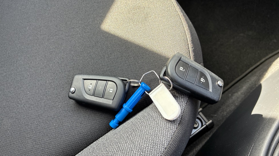 Toyota Aygo X 1.0 VVT-i Pure 5dr Petrol Hatchback - Image 28