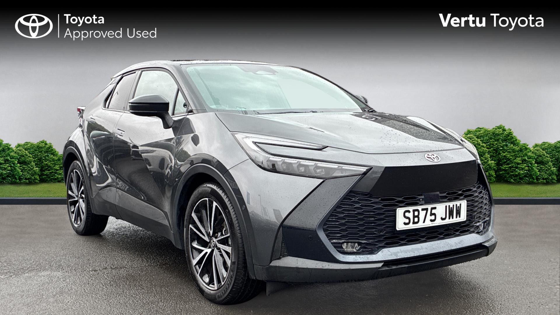 Toyota C-HR listing photo