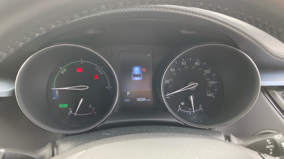 Toyota C-HR 2.0 Hybrid Design 5dr CVT Hybrid Hatchback - Image 11