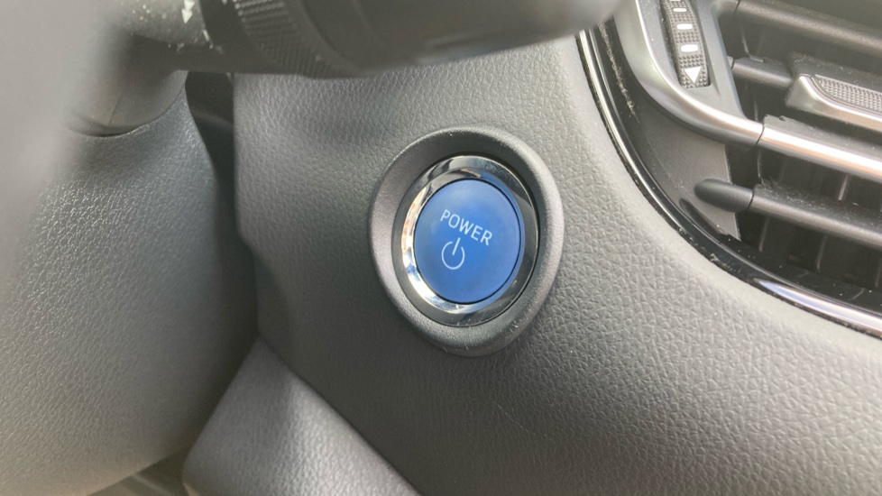 Toyota C-HR 2.0 Hybrid Design 5dr CVT Hybrid Hatchback - Image 16