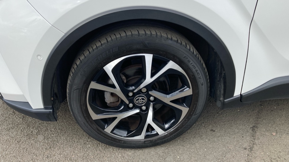 Toyota C-HR 2.0 Hybrid Design 5dr CVT Hybrid Hatchback - Image 29