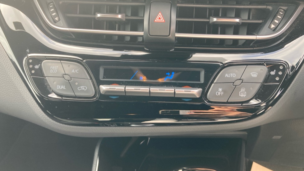 Toyota C-HR 2.0 Hybrid Design 5dr CVT Hybrid Hatchback - Image 41