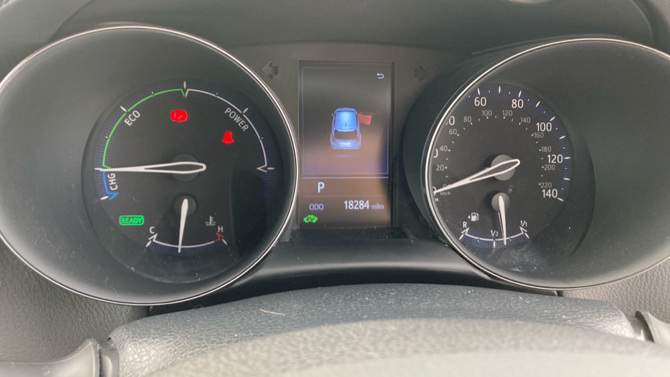 Toyota C-HR 2.0 Hybrid Design 5dr CVT Hybrid Hatchback - Image 45