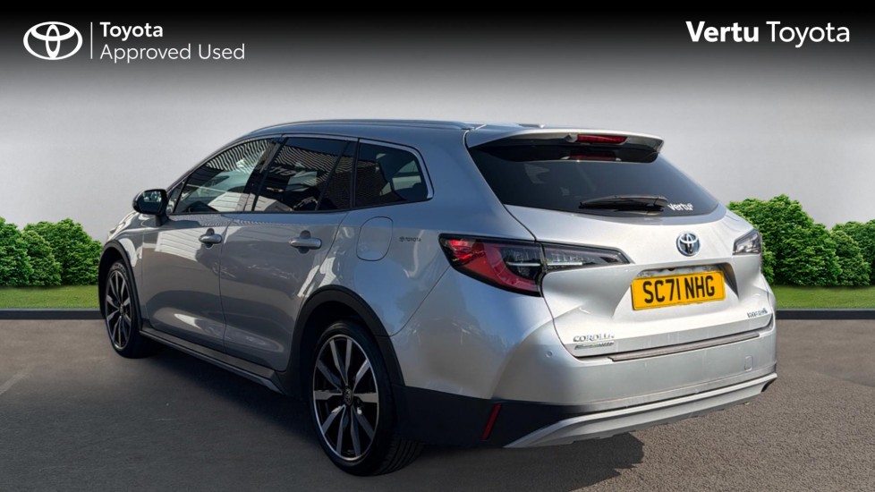 Toyota Corolla 2.0 VVT-i Hybrid Trek 5dr CVT Hybrid Estate - Image 4