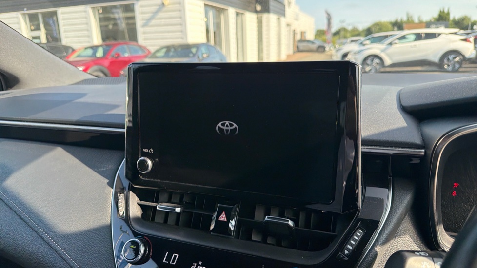 Toyota Corolla 2.0 VVT-i Hybrid Trek 5dr CVT Hybrid Estate - Image 9