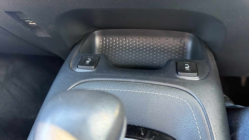 Toyota Corolla 2.0 VVT-i Hybrid Trek 5dr CVT Hybrid Estate - Image 44