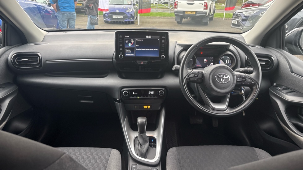 Toyota Yaris 1.5 Hybrid Design 5dr CVT Hybrid Hatchback - Image 6