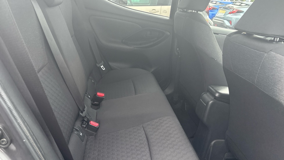 Toyota Yaris 1.5 Hybrid Design 5dr CVT Hybrid Hatchback - Image 8