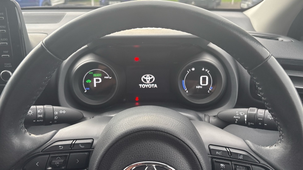 Toyota Yaris 1.5 Hybrid Design 5dr CVT Hybrid Hatchback - Image 11