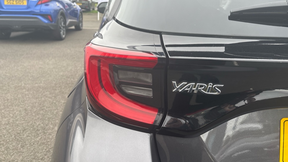 Toyota Yaris 1.5 Hybrid Design 5dr CVT Hybrid Hatchback - Image 21