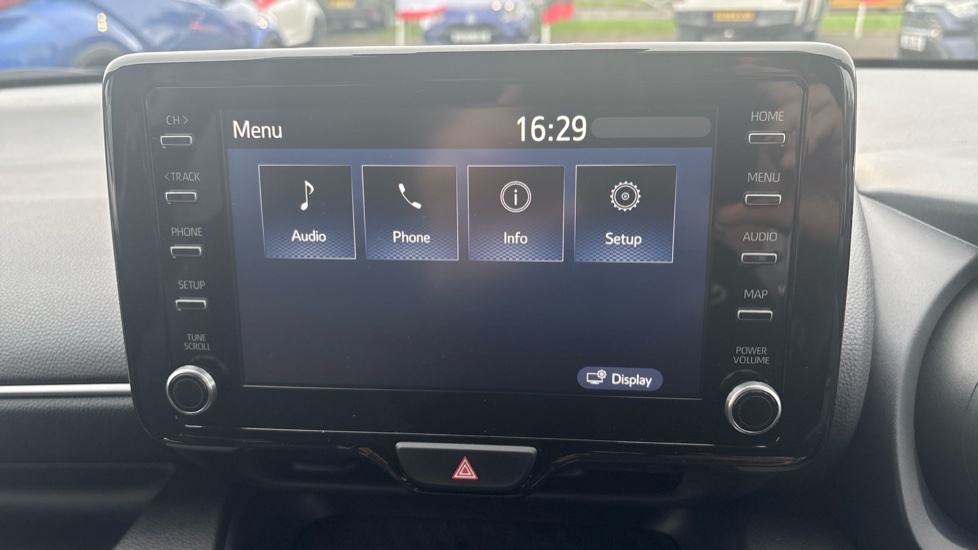 Toyota Yaris 1.5 Hybrid Design 5dr CVT Hybrid Hatchback - Image 33