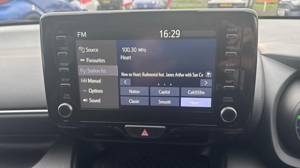 Toyota Yaris 1.5 Hybrid Design 5dr CVT Hybrid Hatchback - Image 34
