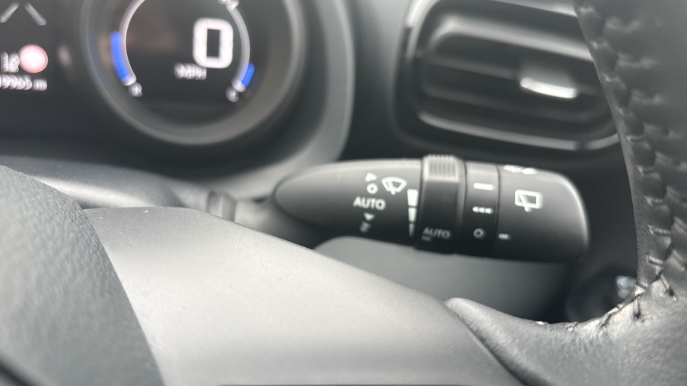 Toyota Yaris 1.5 Hybrid Design 5dr CVT Hybrid Hatchback - Image 45