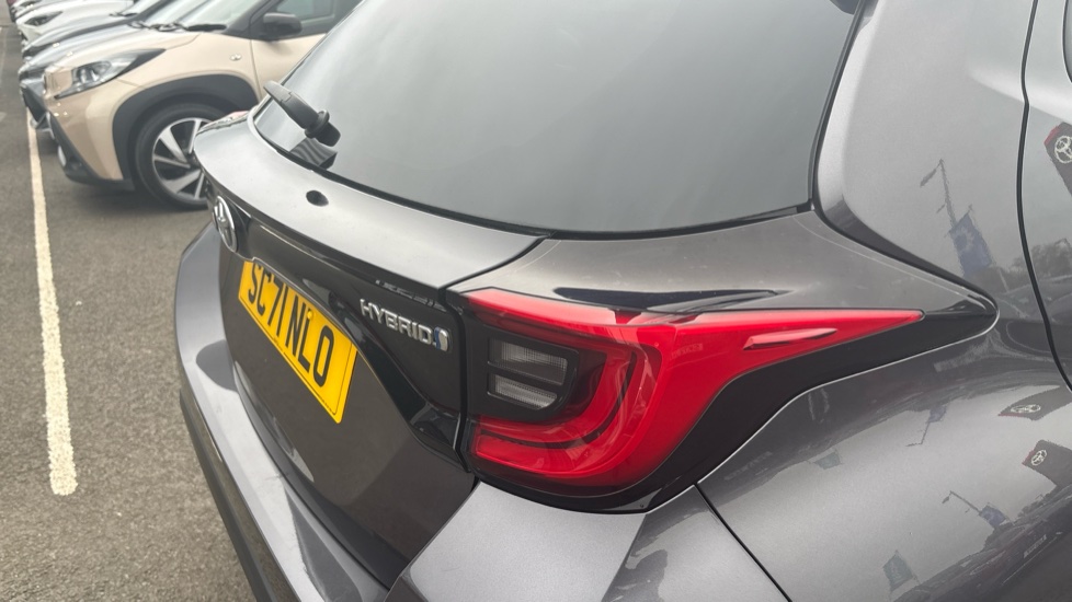 Toyota Yaris 1.5 Hybrid Design 5dr CVT Hybrid Hatchback - Image 49