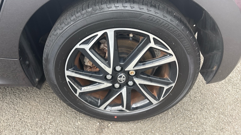 Toyota Yaris 1.5 Hybrid Design 5dr CVT Hybrid Hatchback - Image 54