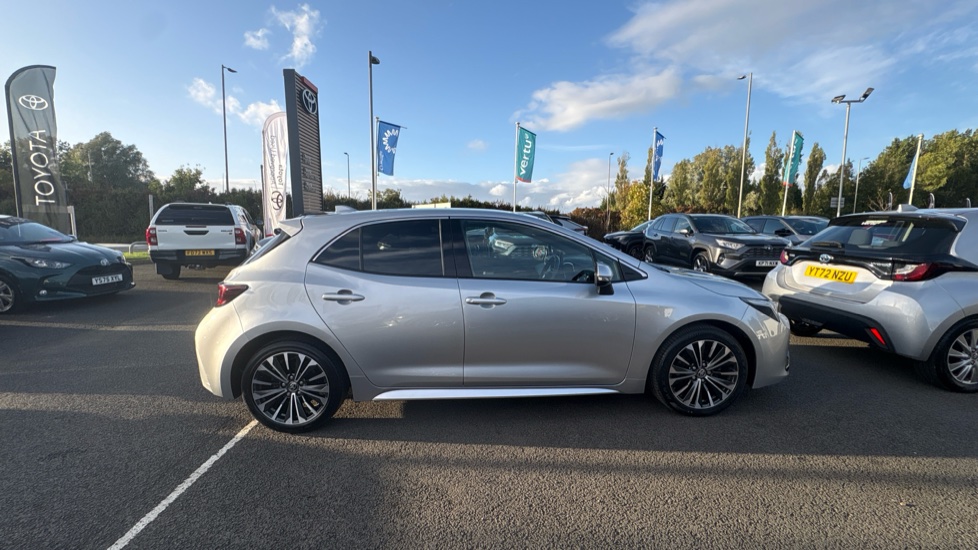 Toyota Corolla 1.8 Hybrid Design 5dr CVT Hybrid Hatchback - Image 23