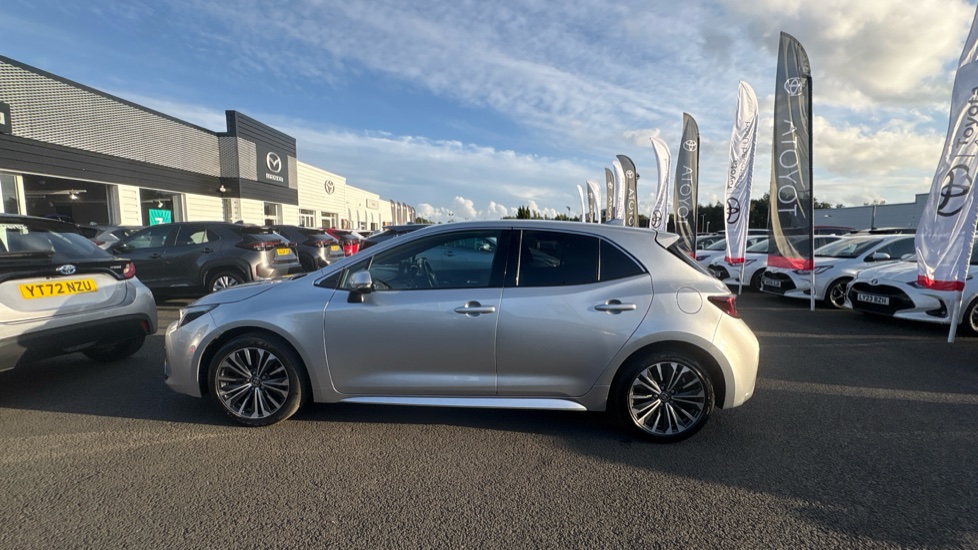 Toyota Corolla 1.8 Hybrid Design 5dr CVT Hybrid Hatchback - Image 24