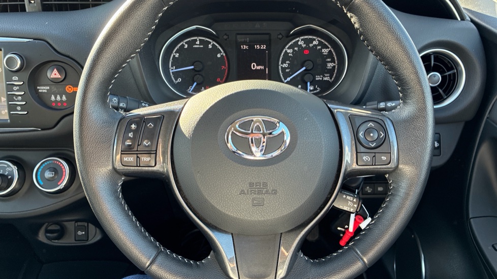 Toyota Yaris 1.5 VVT-i Y20 5dr [Bi-tone] Petrol Hatchback - Image 10