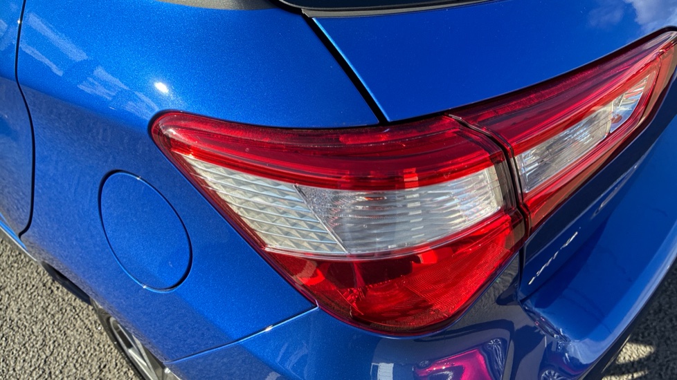 Toyota Yaris 1.5 VVT-i Y20 5dr [Bi-tone] Petrol Hatchback - Image 21