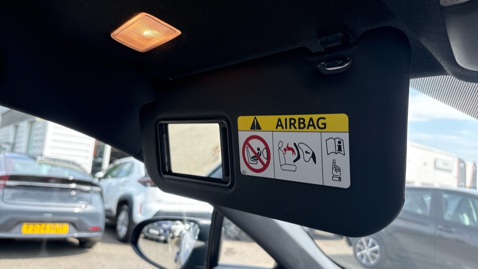 Toyota C-HR 1.8 Hybrid Icon 5dr CVT Hybrid Hatchback - Image 32