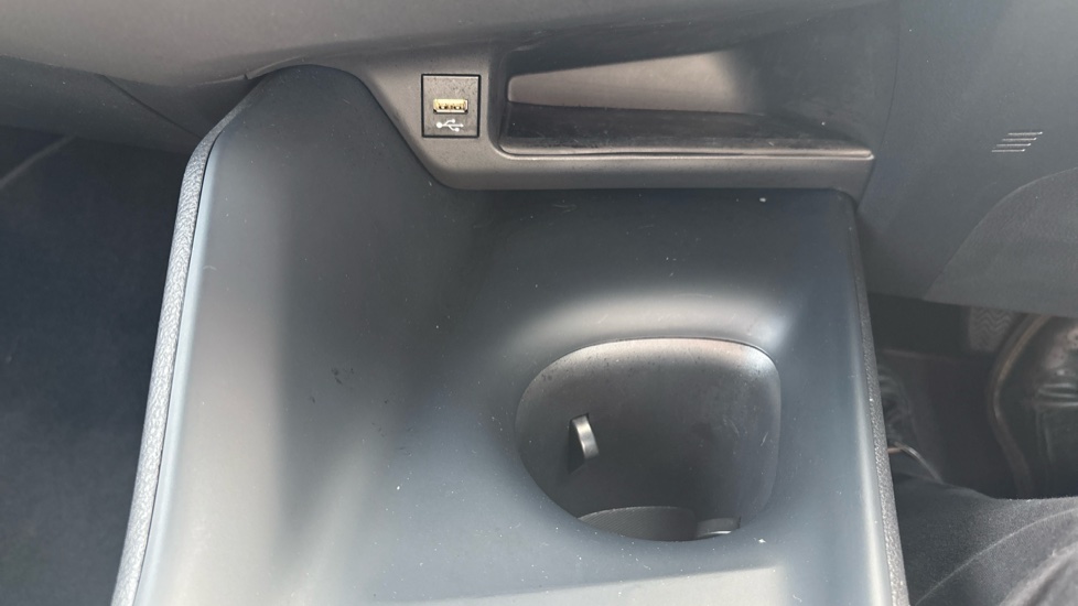 Toyota C-HR 1.8 Hybrid Icon 5dr CVT Hybrid Hatchback - Image 40