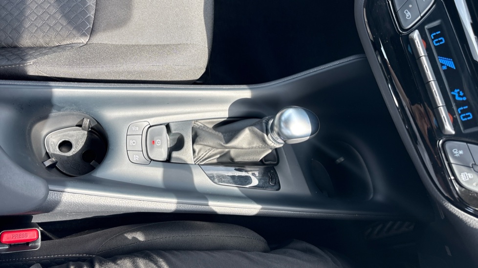 Toyota C-HR 1.8 Hybrid Icon 5dr CVT Hybrid Hatchback - Image 42