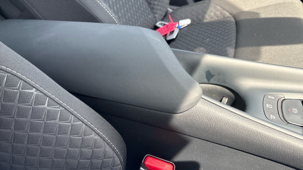 Toyota C-HR 1.8 Hybrid Icon 5dr CVT Hybrid Hatchback - Image 43