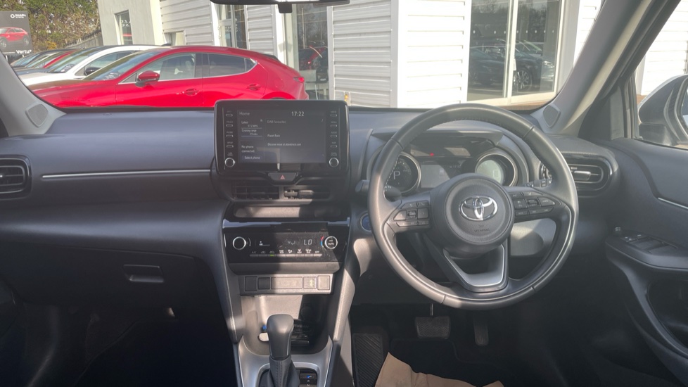 Toyota Yaris Cross 1.5 Hybrid Icon 5dr CVT Hybrid Estate - Image 6