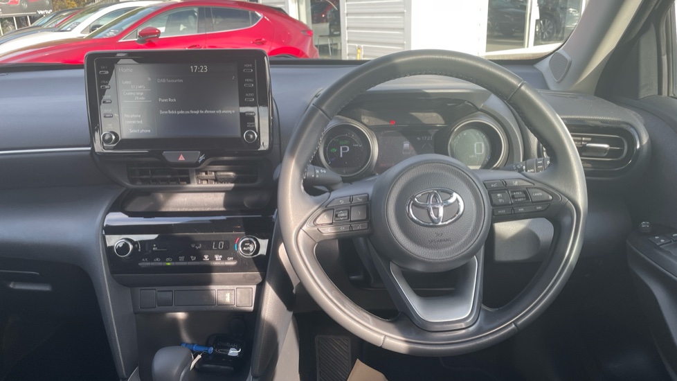 Toyota Yaris Cross 1.5 Hybrid Icon 5dr CVT Hybrid Estate - Image 7