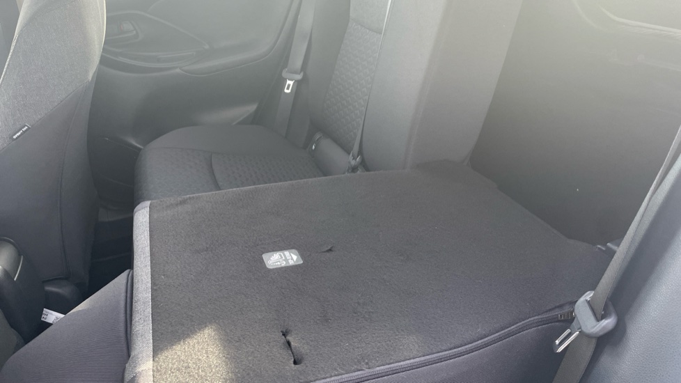 Toyota Yaris Cross 1.5 Hybrid Icon 5dr CVT Hybrid Estate - Image 18