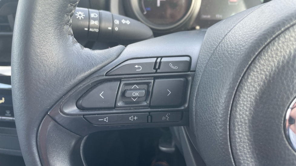 Toyota Yaris Cross 1.5 Hybrid Icon 5dr CVT Hybrid Estate - Image 47
