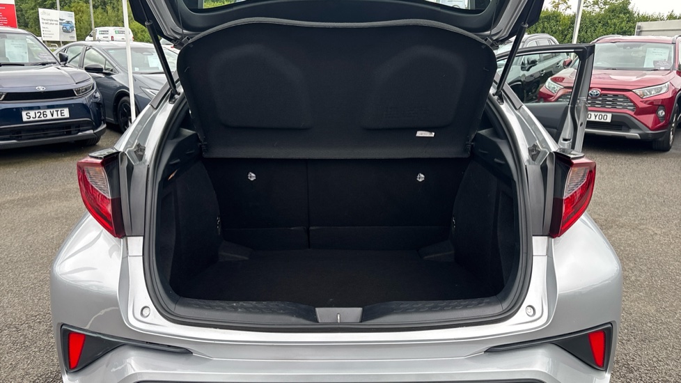 Toyota C-HR 1.8 Hybrid Icon 5dr CVT Hybrid Hatchback - Image 13