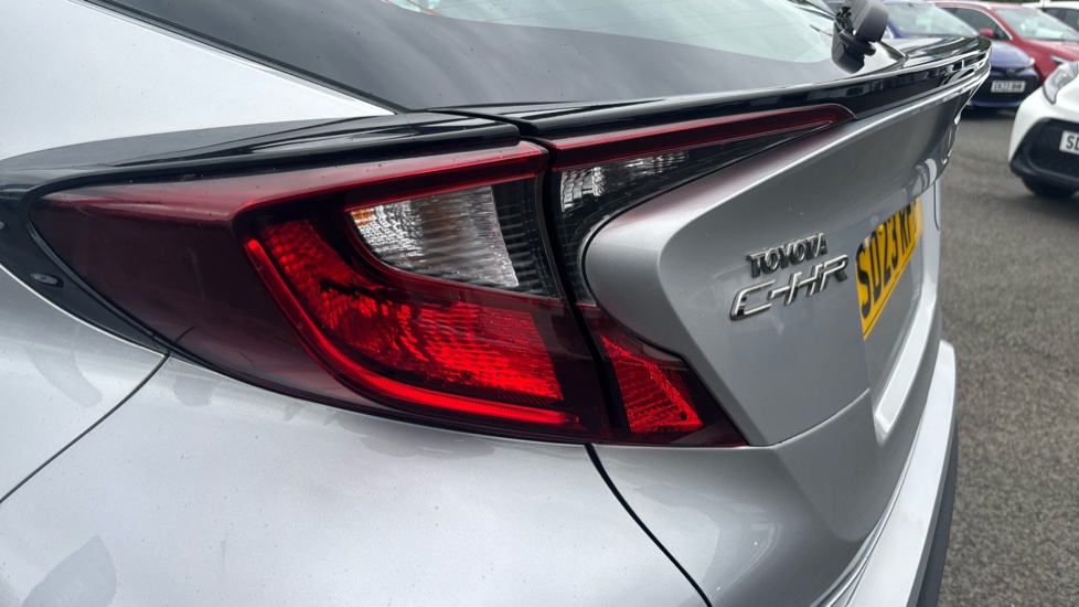 Toyota C-HR 1.8 Hybrid Icon 5dr CVT Hybrid Hatchback - Image 21