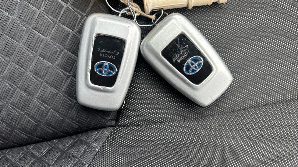 Toyota C-HR 1.8 Hybrid Icon 5dr CVT Hybrid Hatchback - Image 28