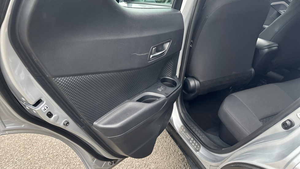 Toyota C-HR 1.8 Hybrid Icon 5dr CVT Hybrid Hatchback - Image 30
