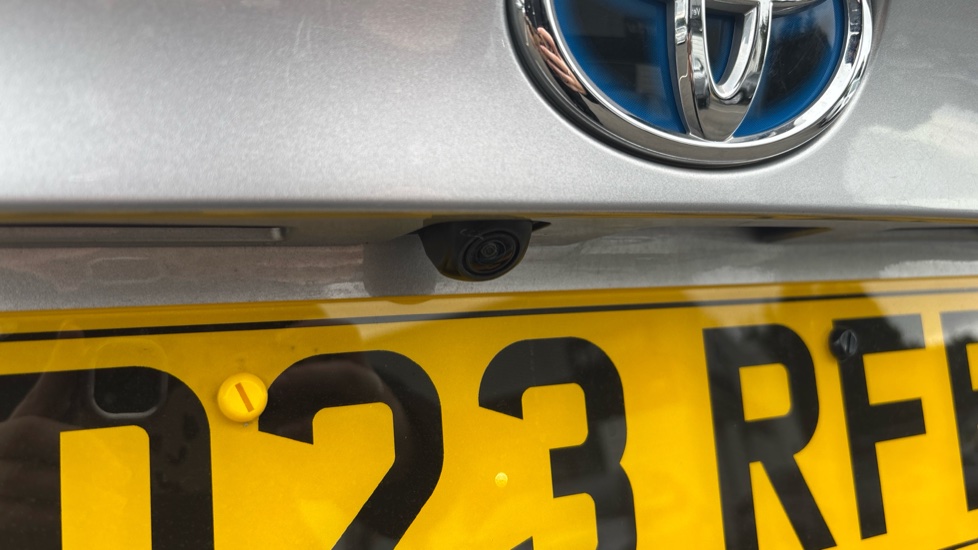 Toyota C-HR 1.8 Hybrid Icon 5dr CVT Hybrid Hatchback - Image 31