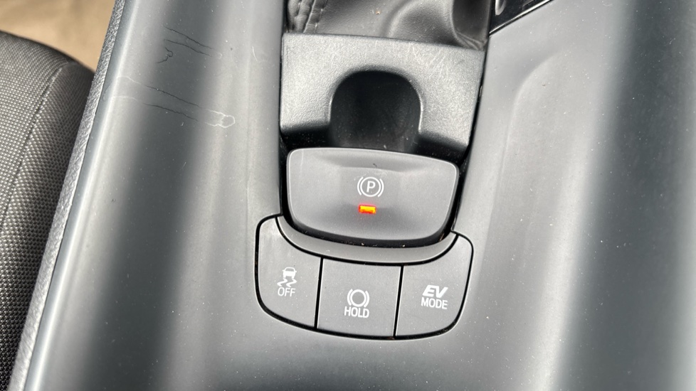 Toyota C-HR 1.8 Hybrid Icon 5dr CVT Hybrid Hatchback - Image 34