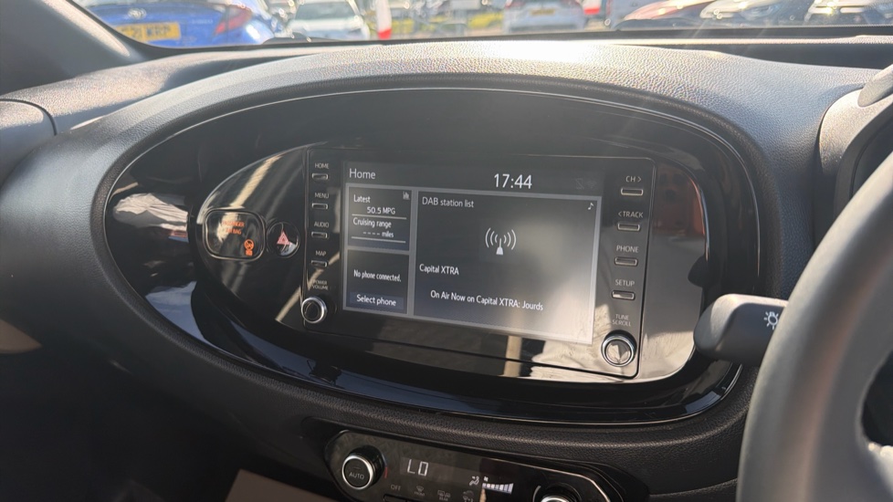 Toyota Aygo X 1.0 VVT-i Edge 5dr Petrol Hatchback - Image 9