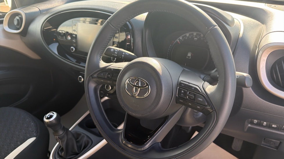 Toyota Aygo X 1.0 VVT-i Edge 5dr Petrol Hatchback - Image 10